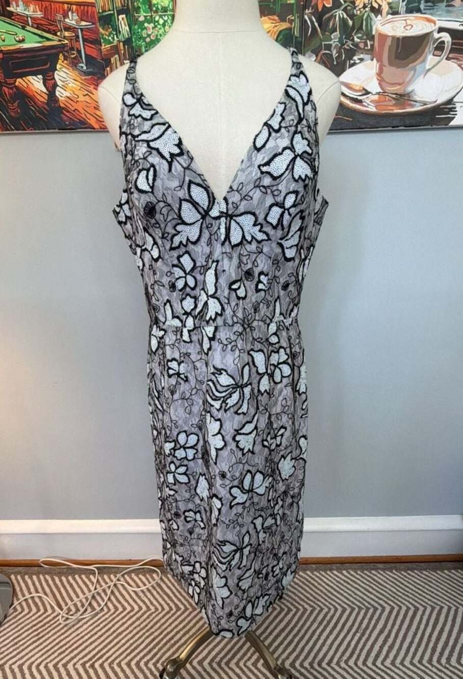 Dress the Population Nadia V-neck white black lace sequin dress size L